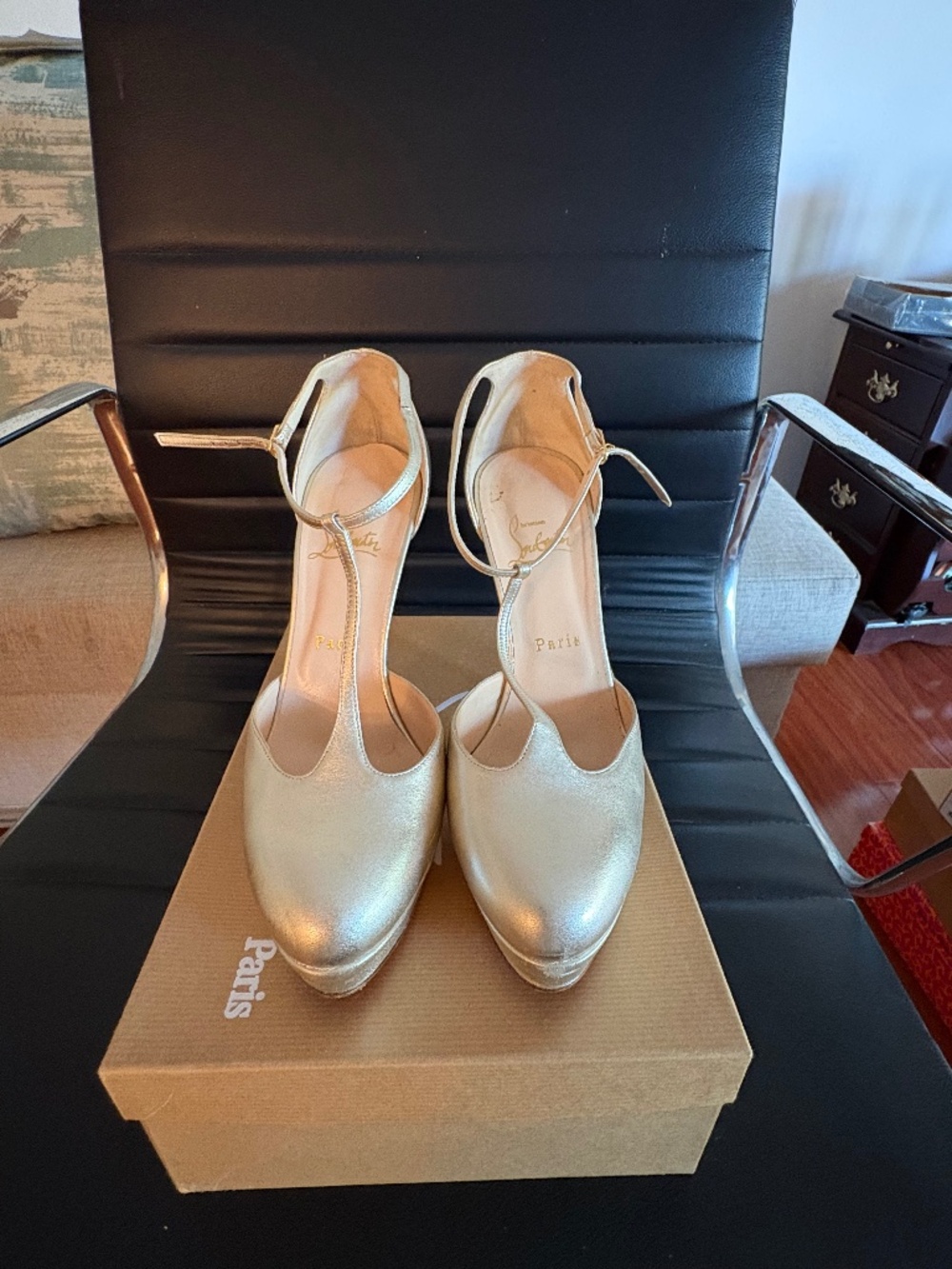 Top La Christian Louboutin